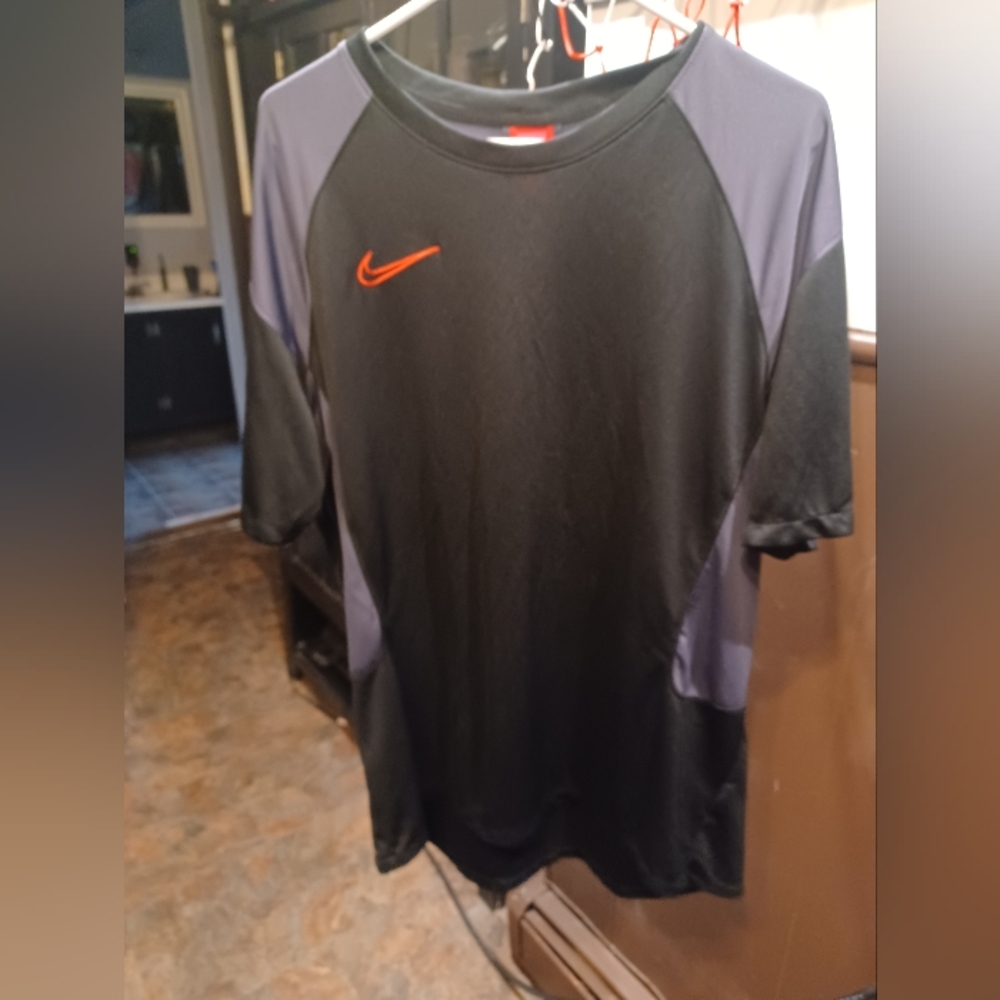 Nike Black and Gray Short Sleeve Tee Dri Fit